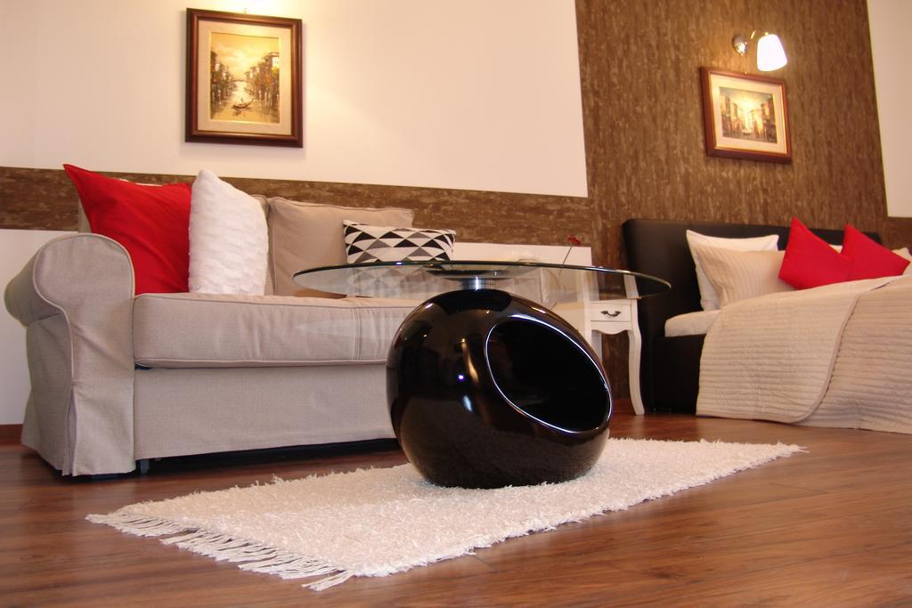 Romantic Centrum Apartman Budapest Luaran gambar